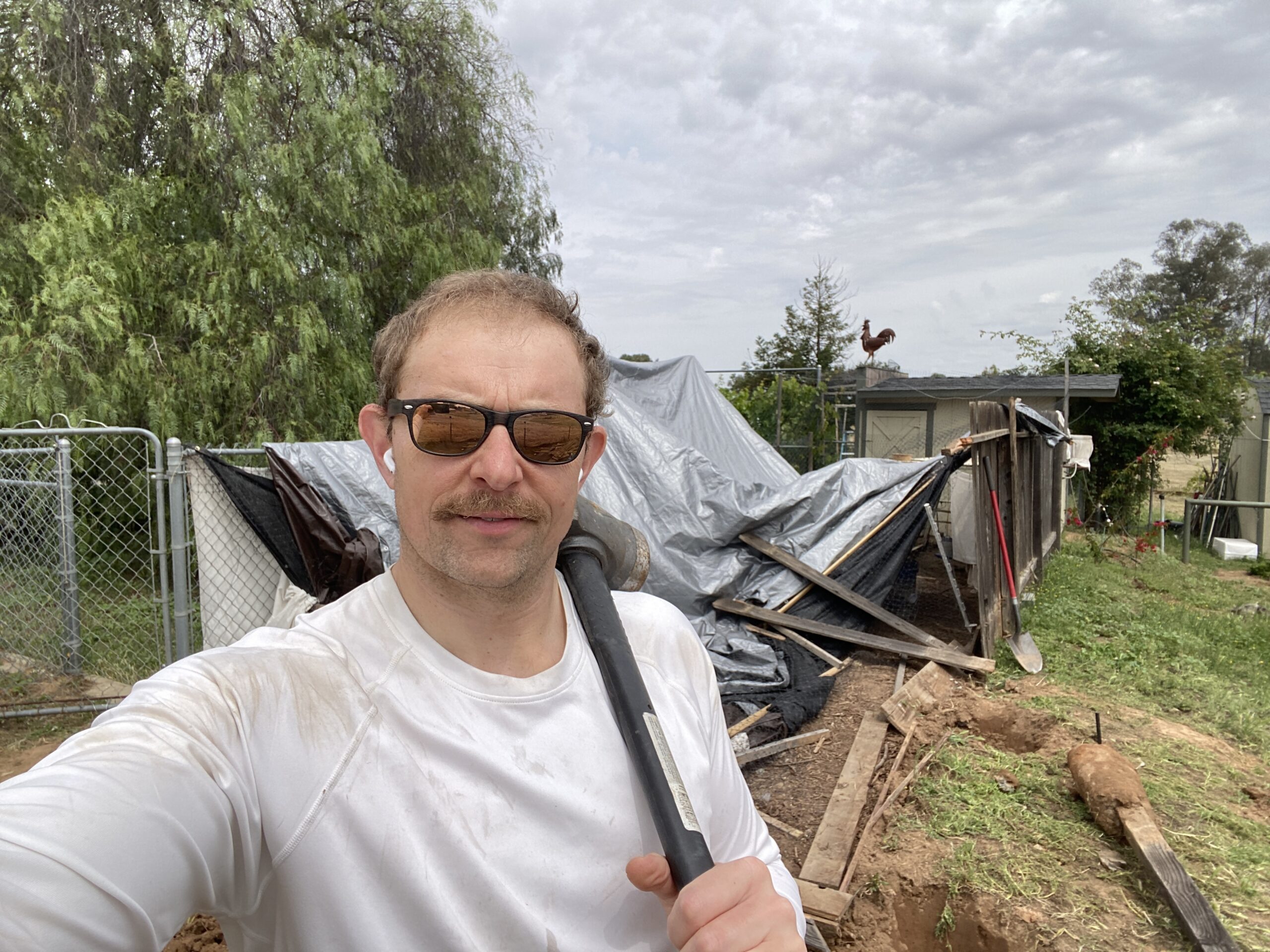 Chicken Run Roof Part 1: Rebuilding a Picket Fence